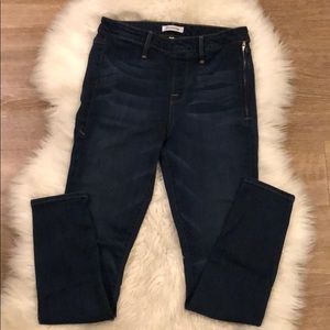 Good American Side Zip Jeans